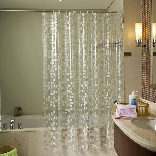 Особенно интересно выглядят в ванной полиэтиленовые прозрачные шторки